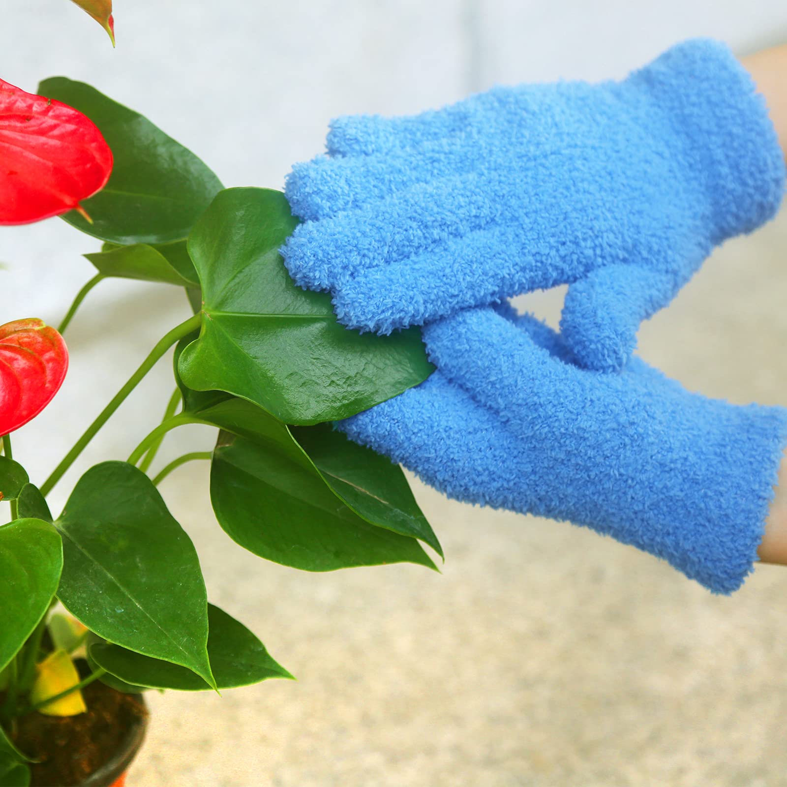 Microfiber Dusting Gloves, Dusting Cleaning Glove for Plants, Blinds, Lamps and Small Hard to Reach Corners (Blue S/M)